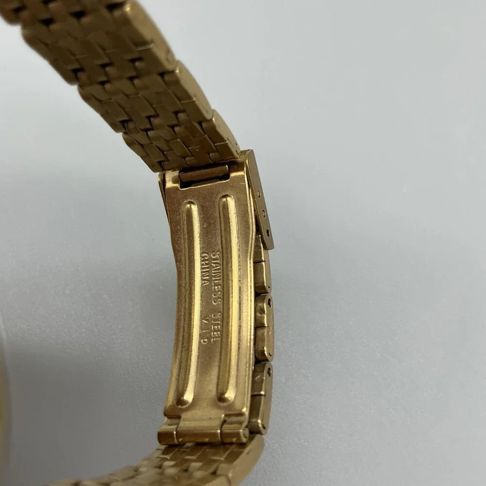 Timex Indiglo 30 Meters Womens Watch 25mm White Dial Gold Tone New Battery 6